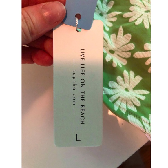 Cute Cupshe Bikini Top - Picture 2 of 2